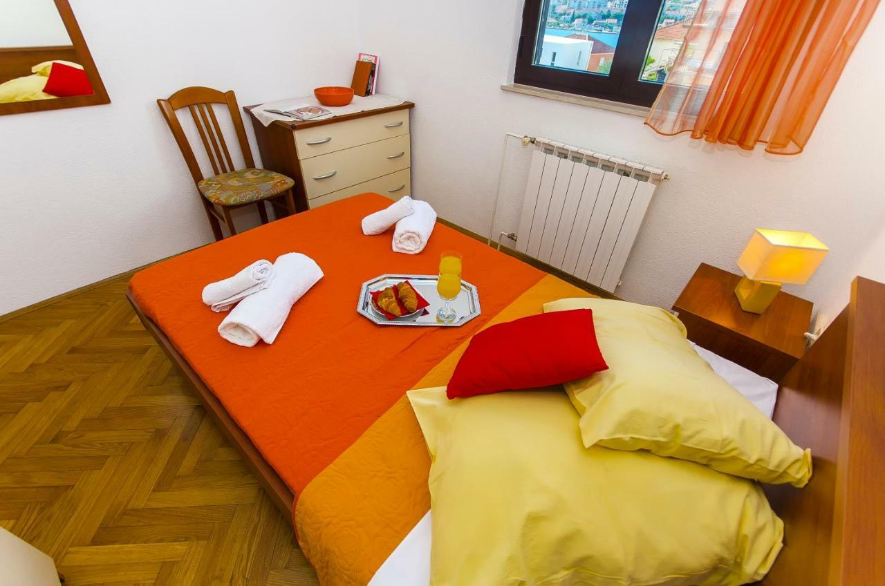 Apartment Ive Trogir Exteriör bild