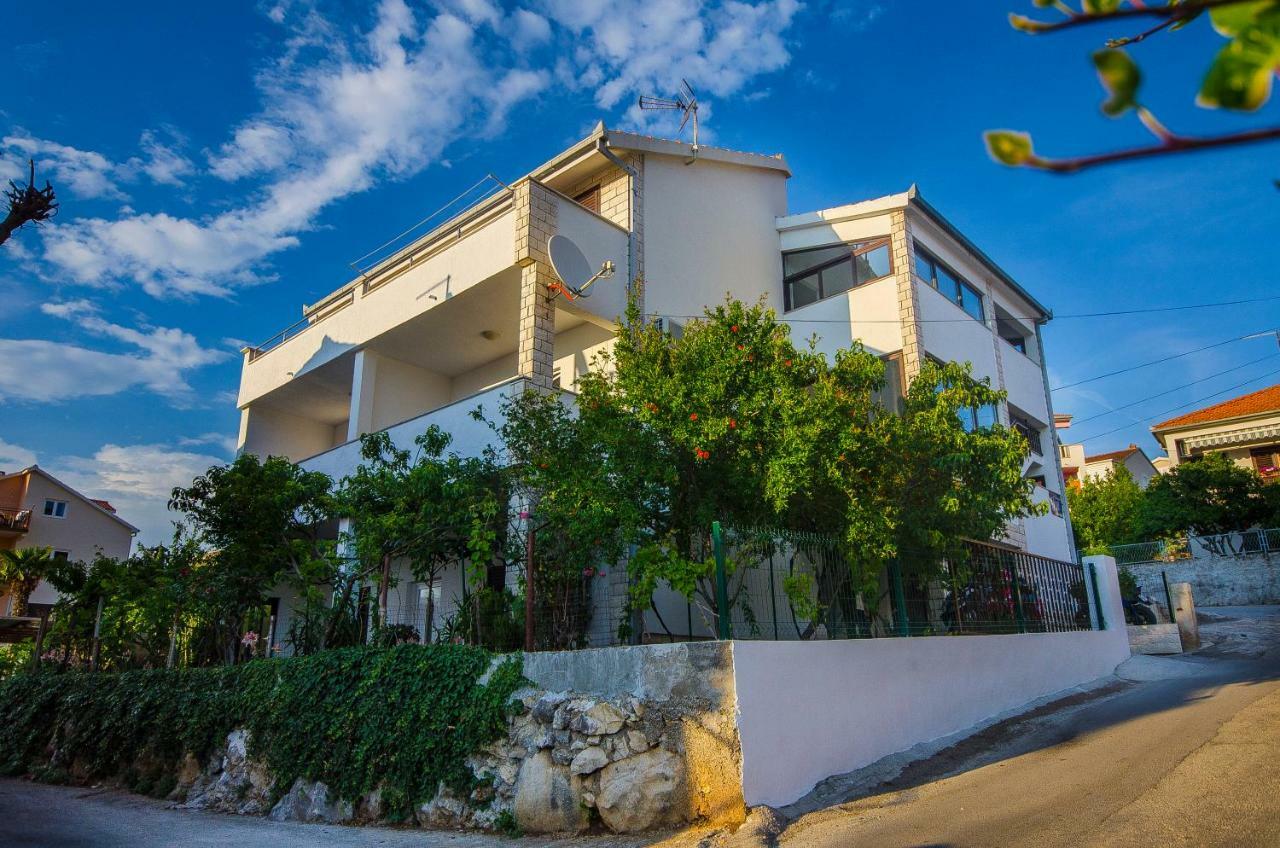 Apartment Ive Trogir Exteriör bild