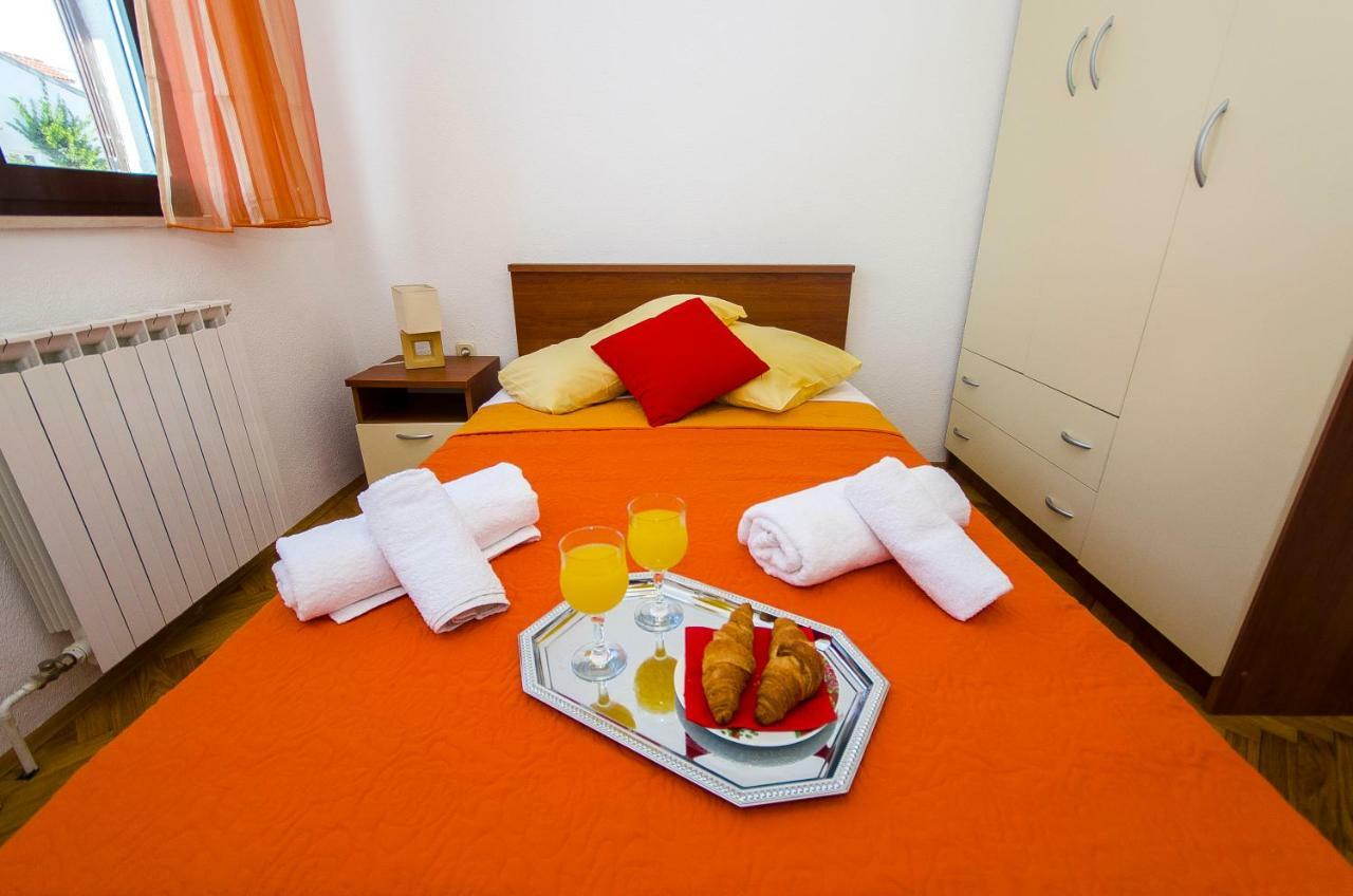Apartment Ive Trogir Exteriör bild