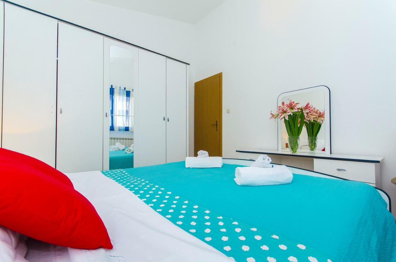 Apartment Ive Trogir Exteriör bild