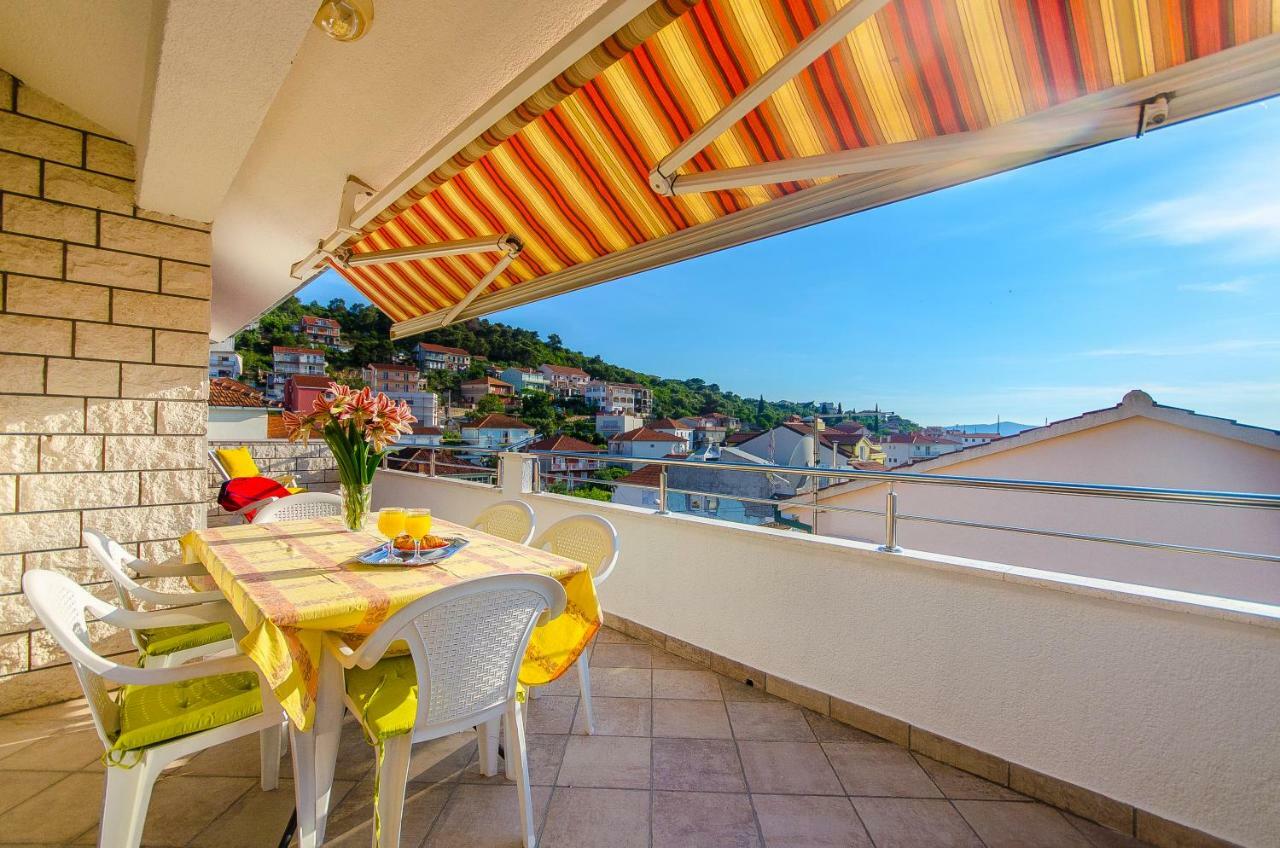 Apartment Ive Trogir Exteriör bild