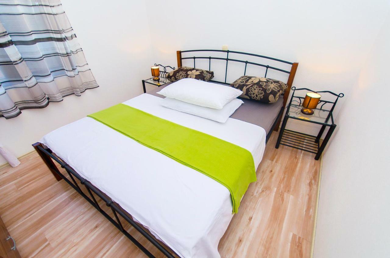 Apartment Ive Trogir Exteriör bild