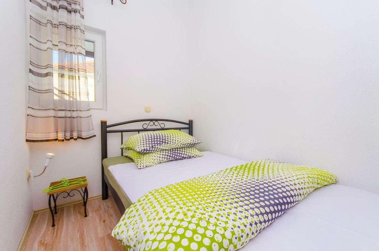 Apartment Ive Trogir Exteriör bild