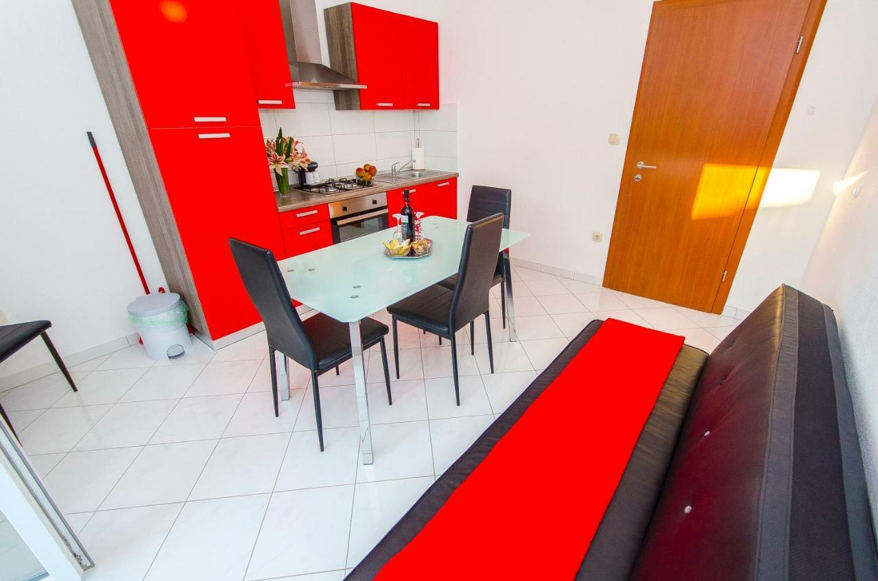Apartment Ive Trogir Exteriör bild