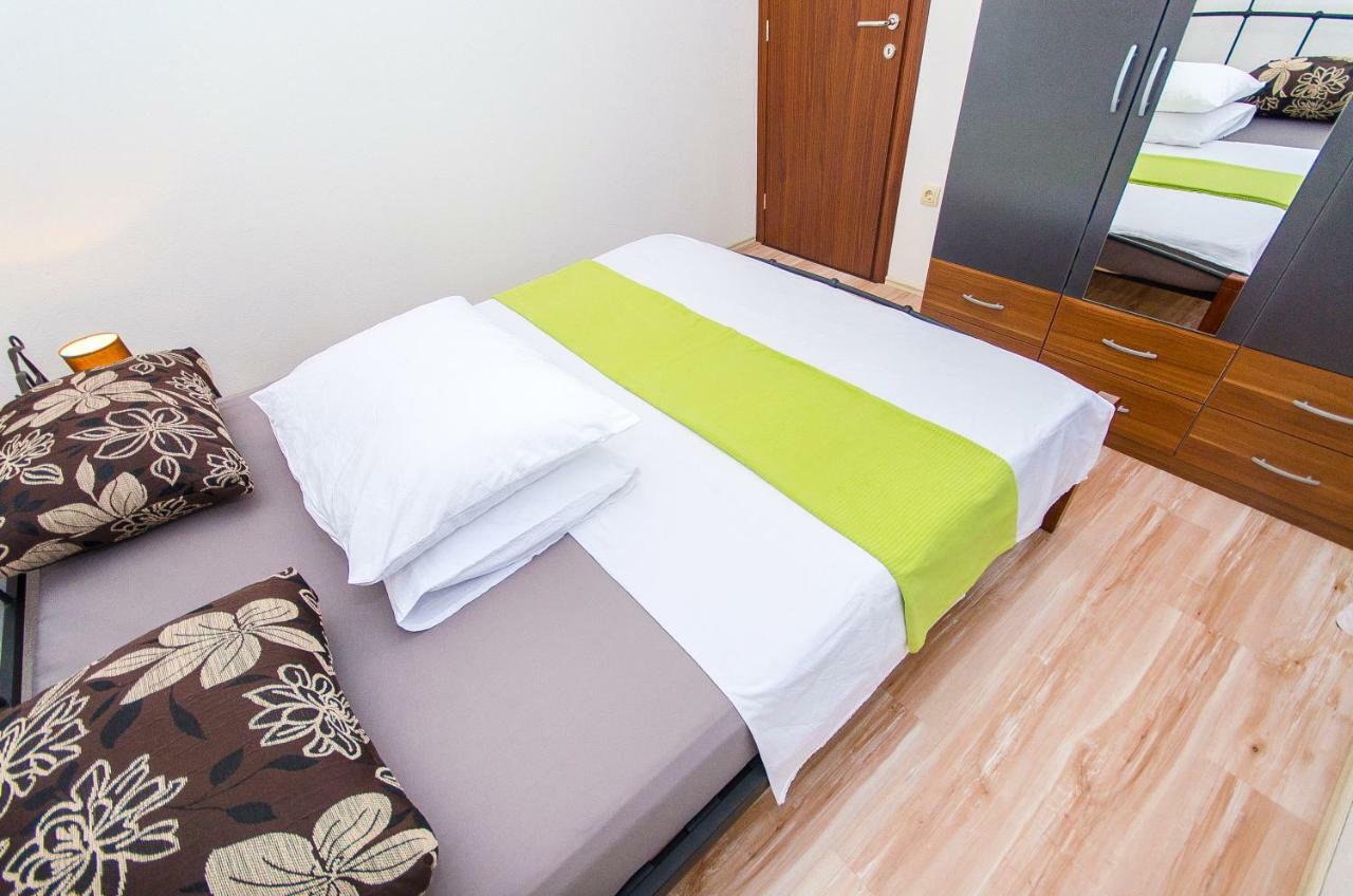Apartment Ive Trogir Exteriör bild