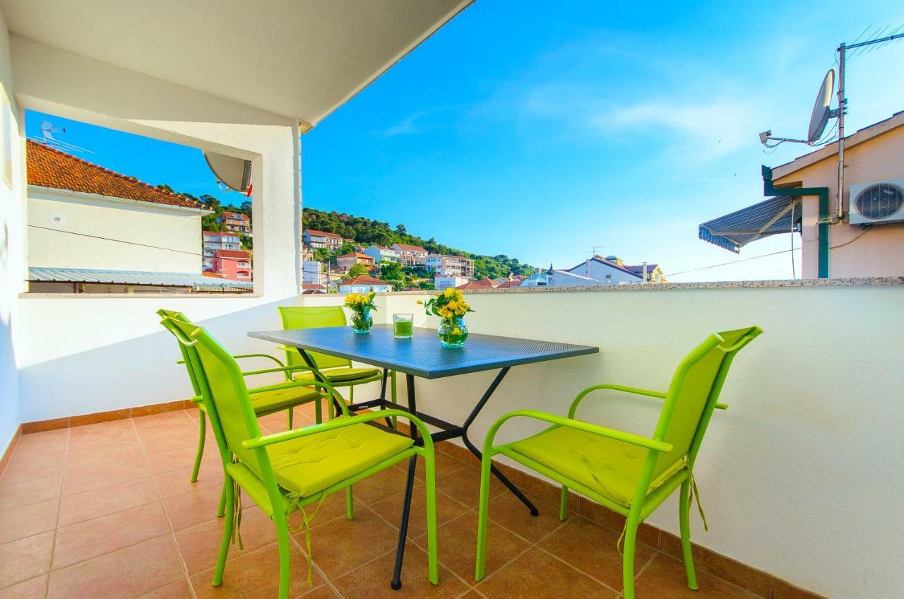 Apartment Ive Trogir Exteriör bild